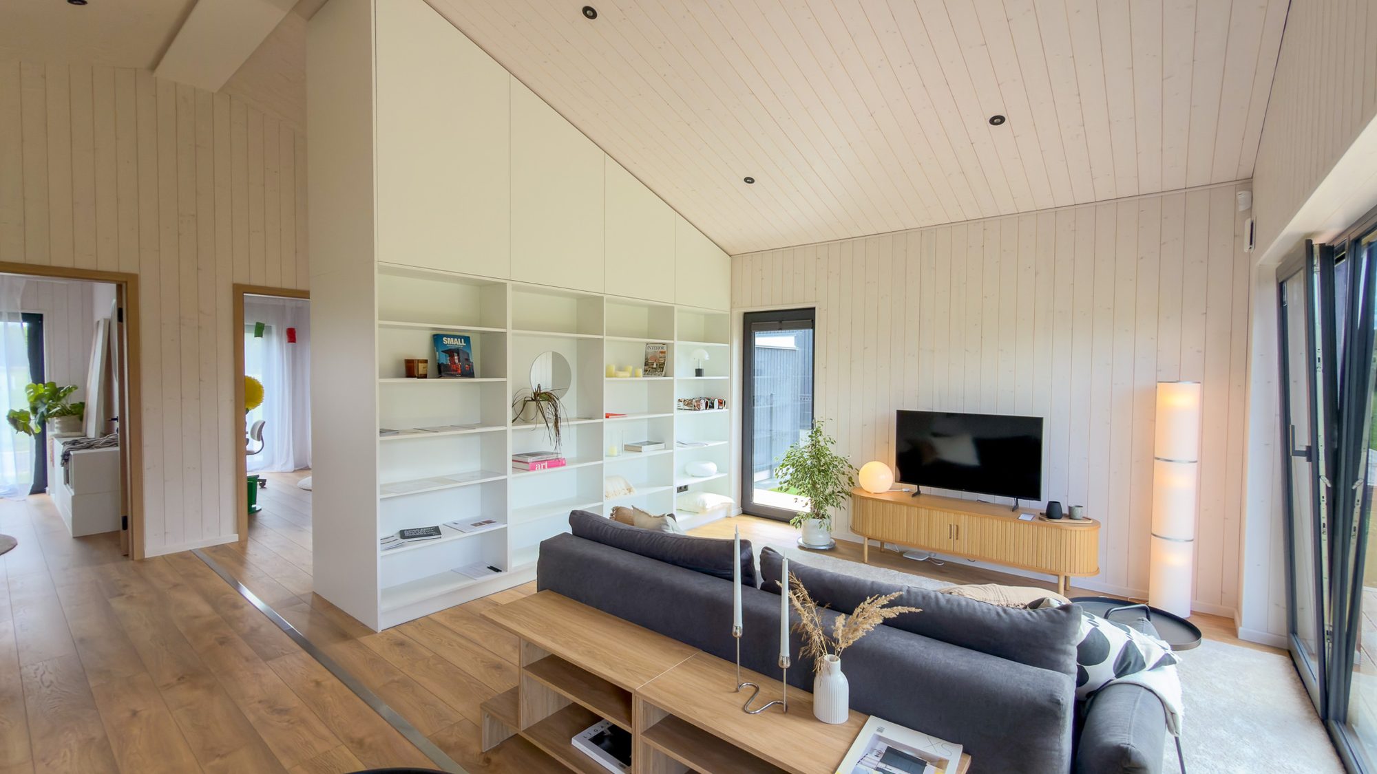 Living 80 living area